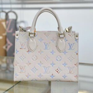 Classic Louis Vuitton Bag: A Stylish and Versatile Choice for Elegance